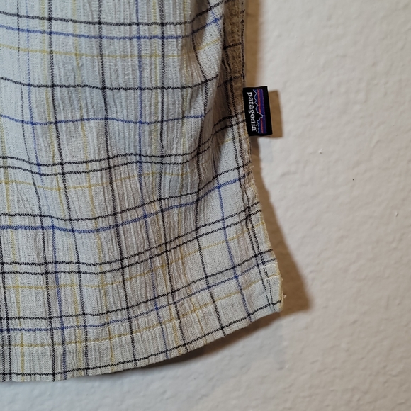 Plaid Patagonia Button Up Shirt,  size large , like new - Picture 4 of 5